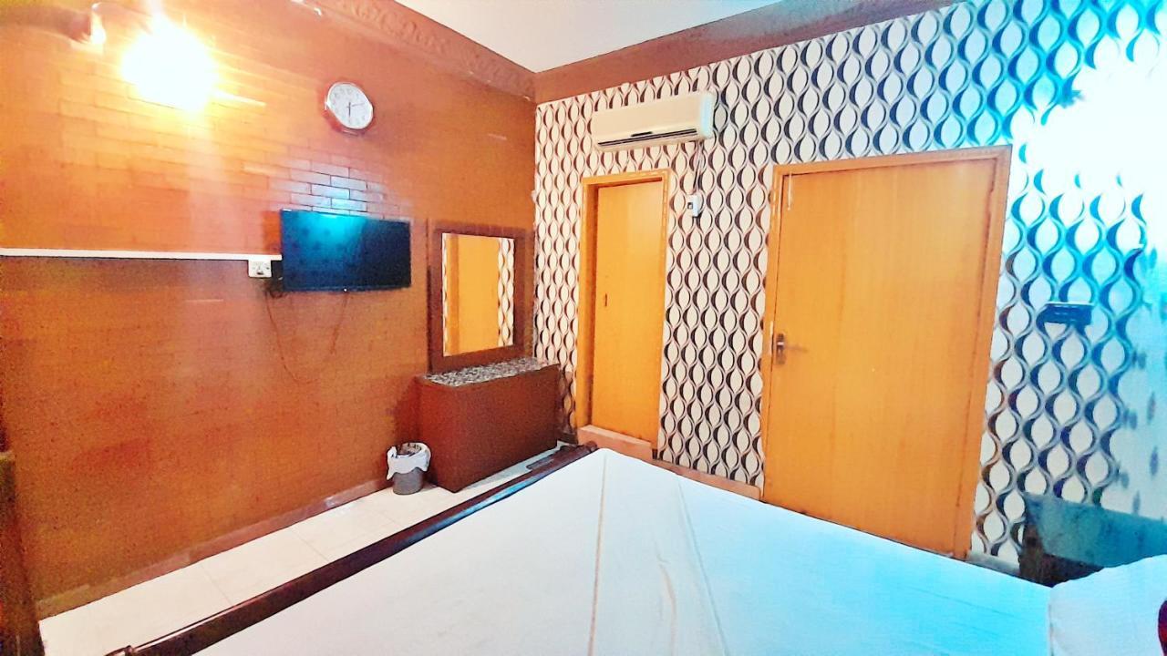 Hotel Super Seven Lahore Exterior photo