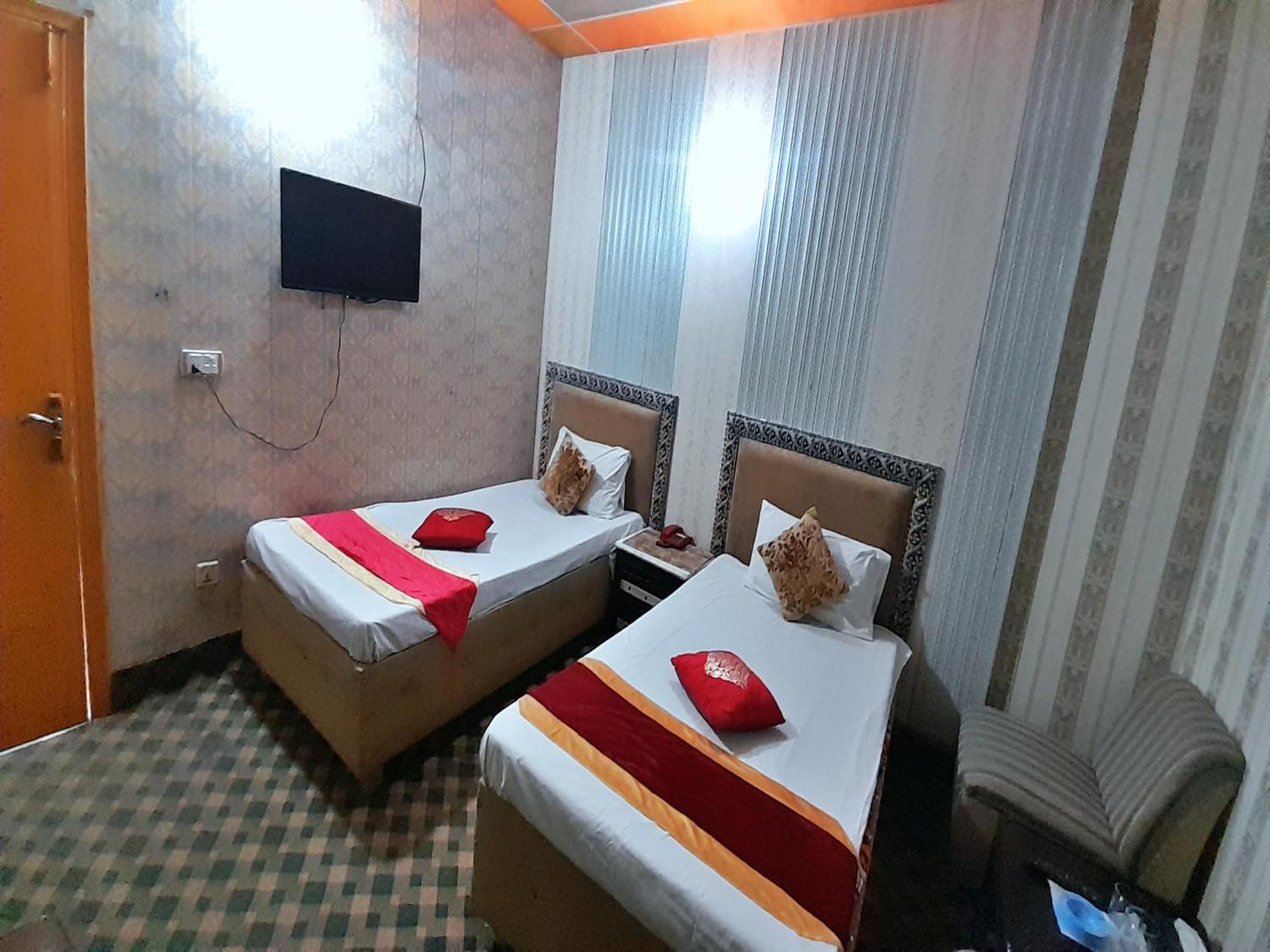 Hotel Super Seven Lahore Exterior photo