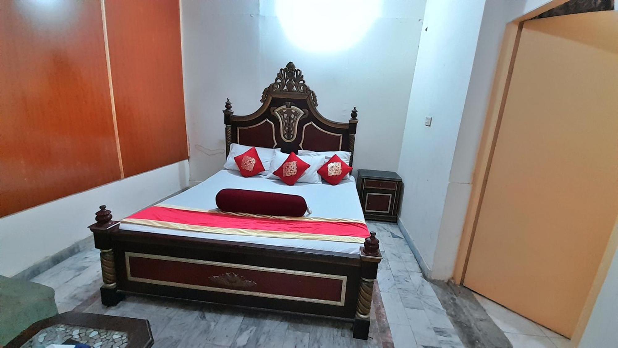Hotel Super Seven Lahore Exterior photo